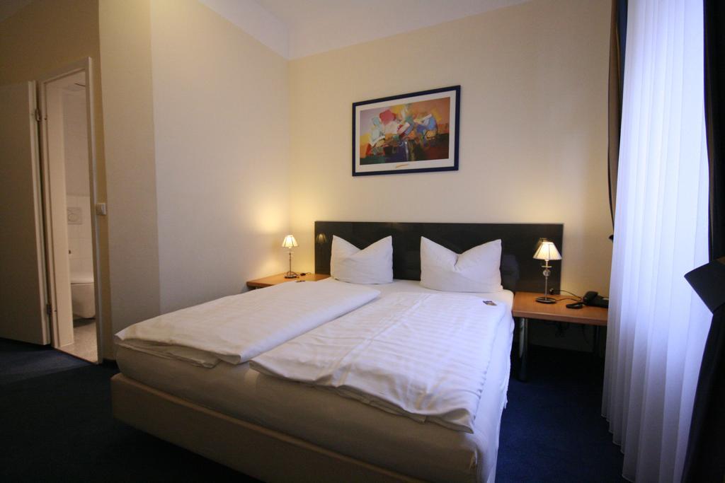 Altstadt Hotel Heidelberg Exterior photo