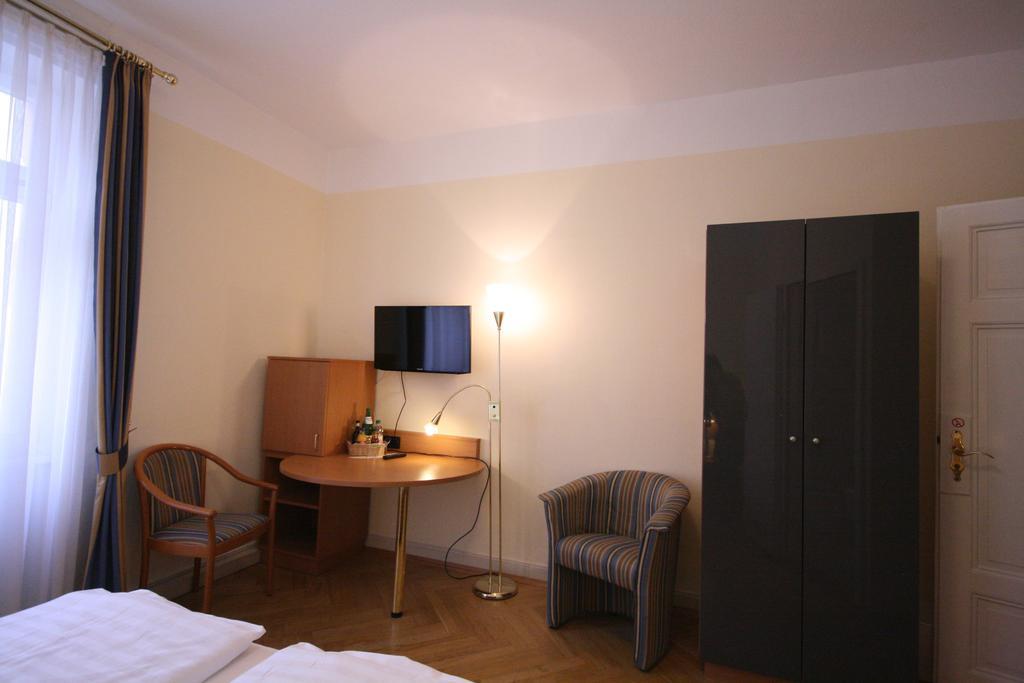 Altstadt Hotel Heidelberg Exterior photo