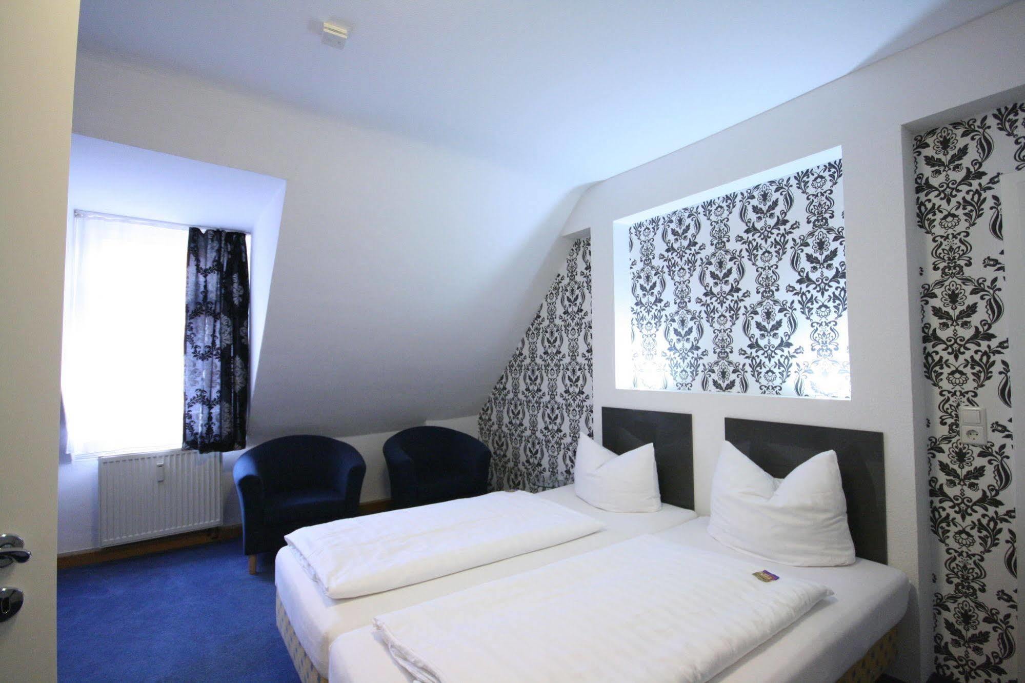 Altstadt Hotel Heidelberg Exterior photo