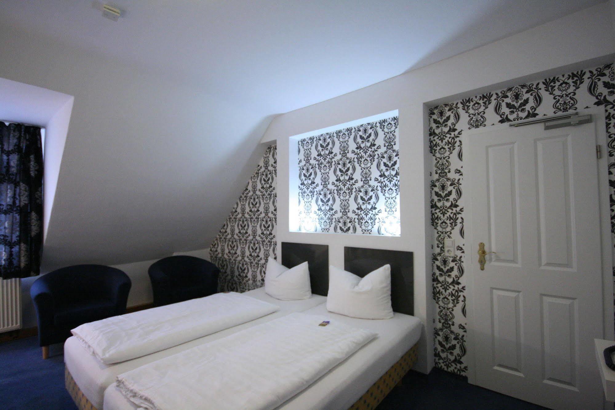 Altstadt Hotel Heidelberg Exterior photo